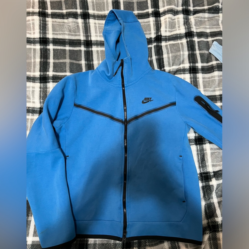 Nike Tech Sweater